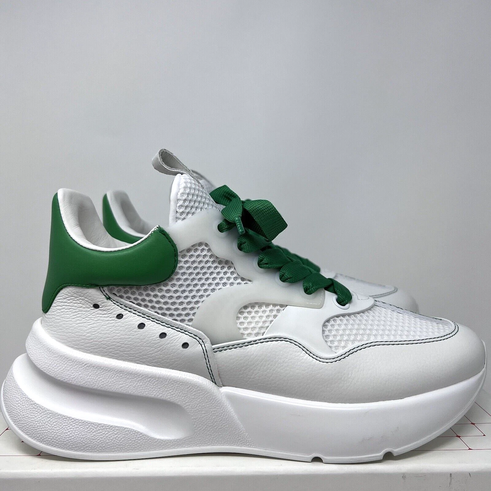 Alexander McQueen — Alexander McQueen Oversized Men's Runner Size 43 EU/ 10 US White Green