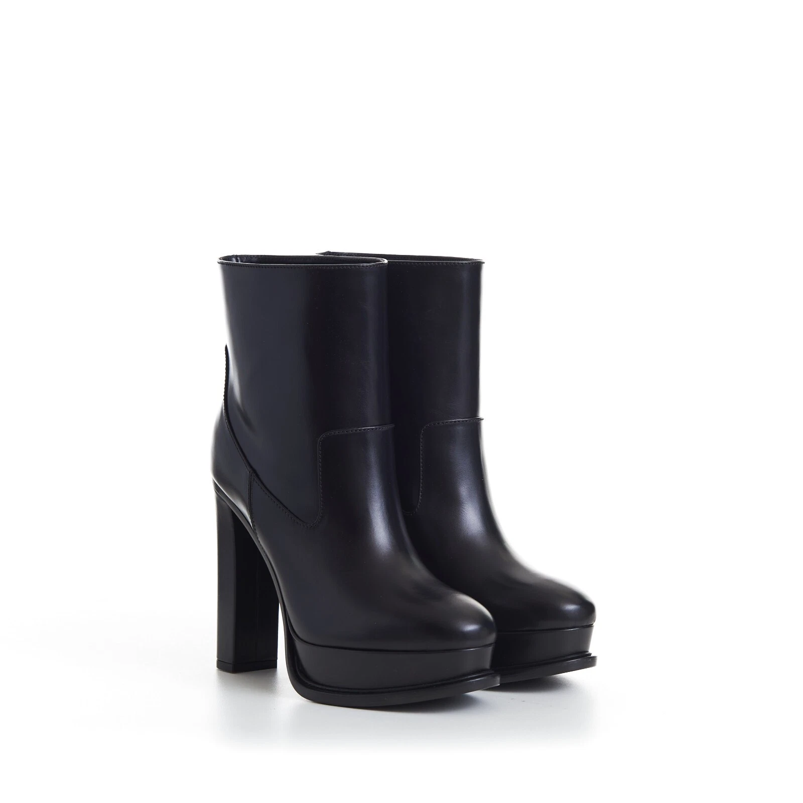Alexander McQueen — ALEXANDER MCQUEEN 1490$ Black Leather Platform Ankle Boot - Pull Up, Round Toe