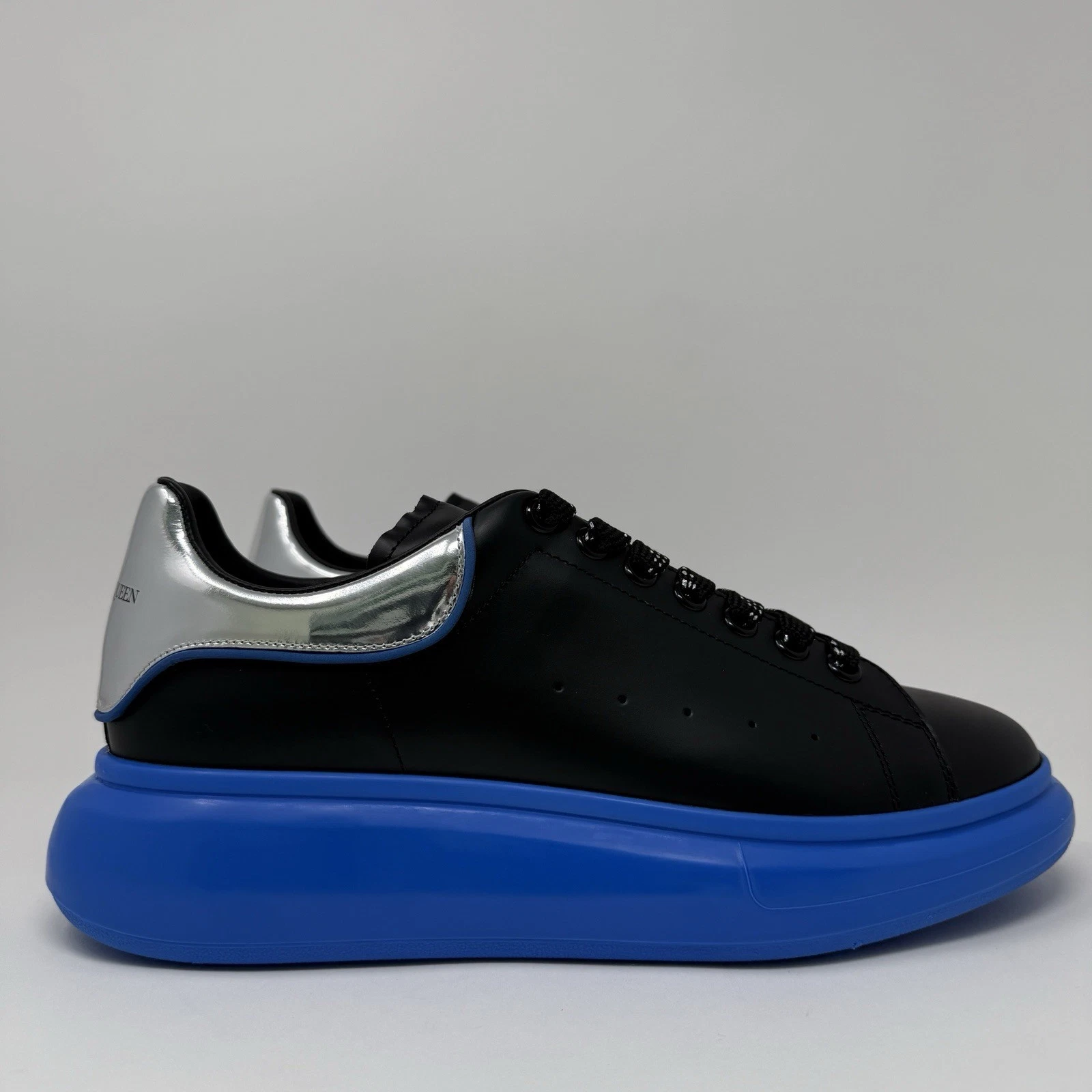 Alexander McQueen — Alexander McQueen Men's Leather Sneakers Size 10 US / 43  EU Black Blue Gel Sole