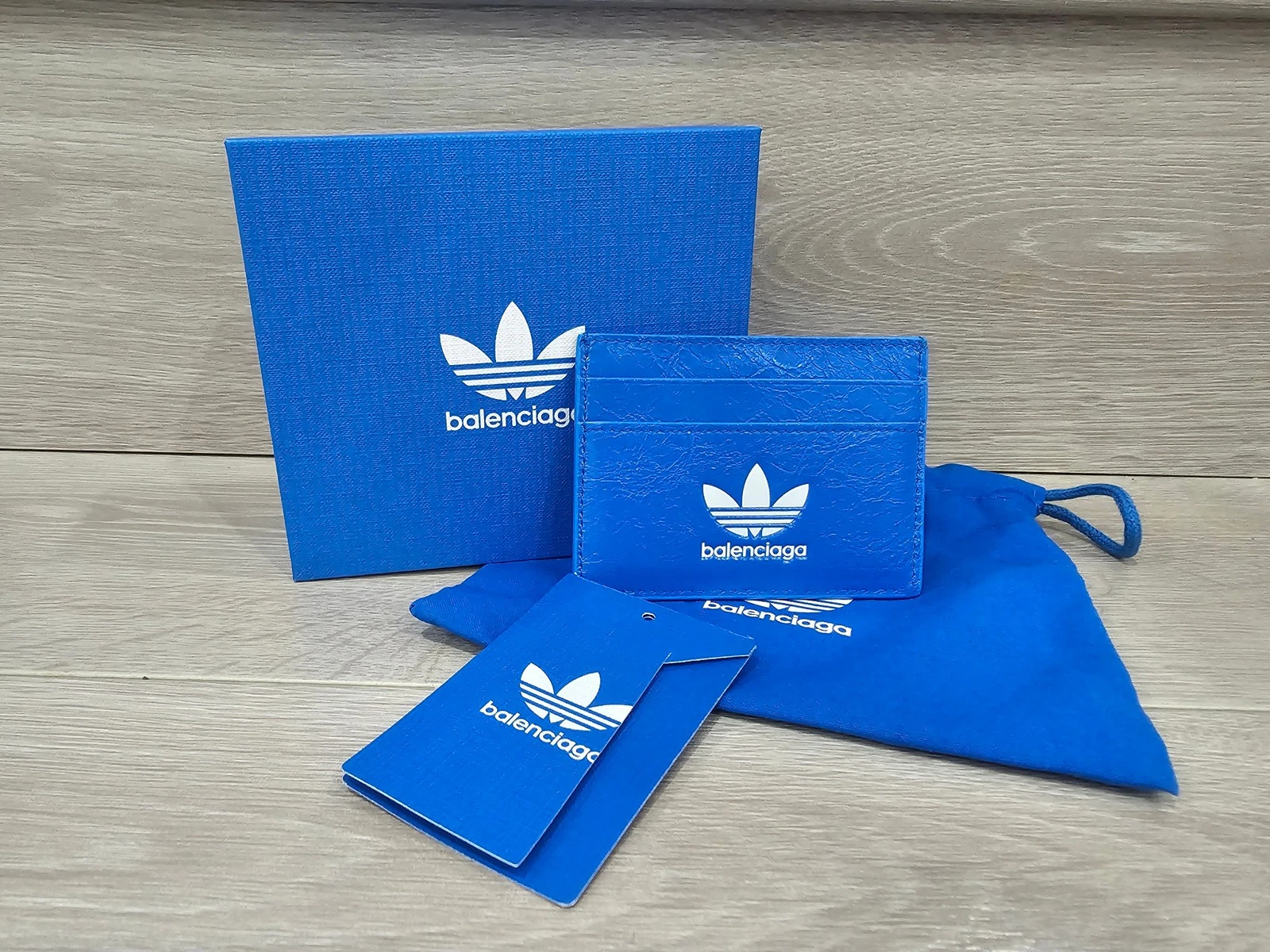 Balenciaga — Balenciaga x Adidas Limited Collaboration 721895 Blue Leather Card Holder