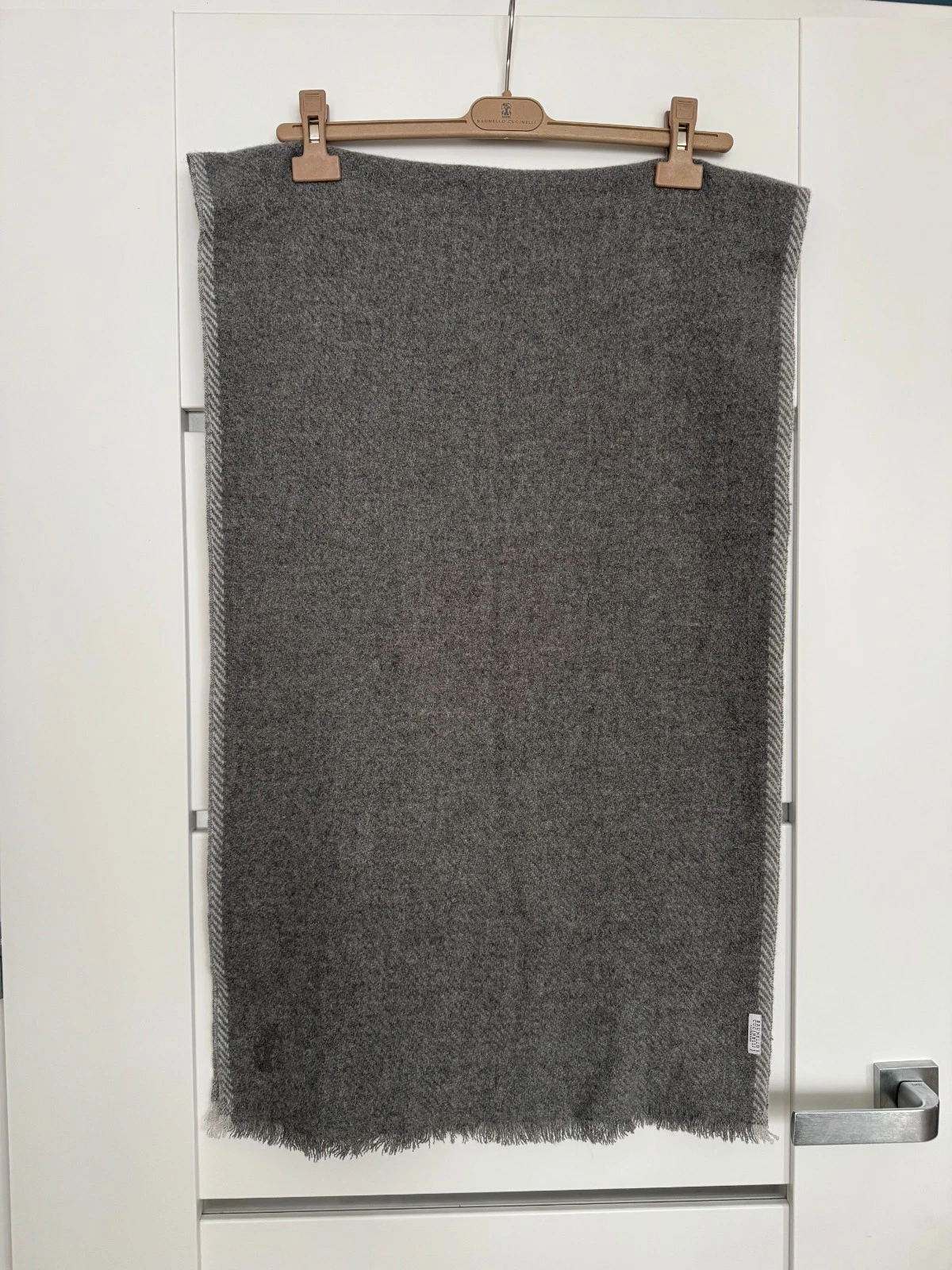 Brunello Cucinelli — Brunello Cucinelli Cashmere scarf
